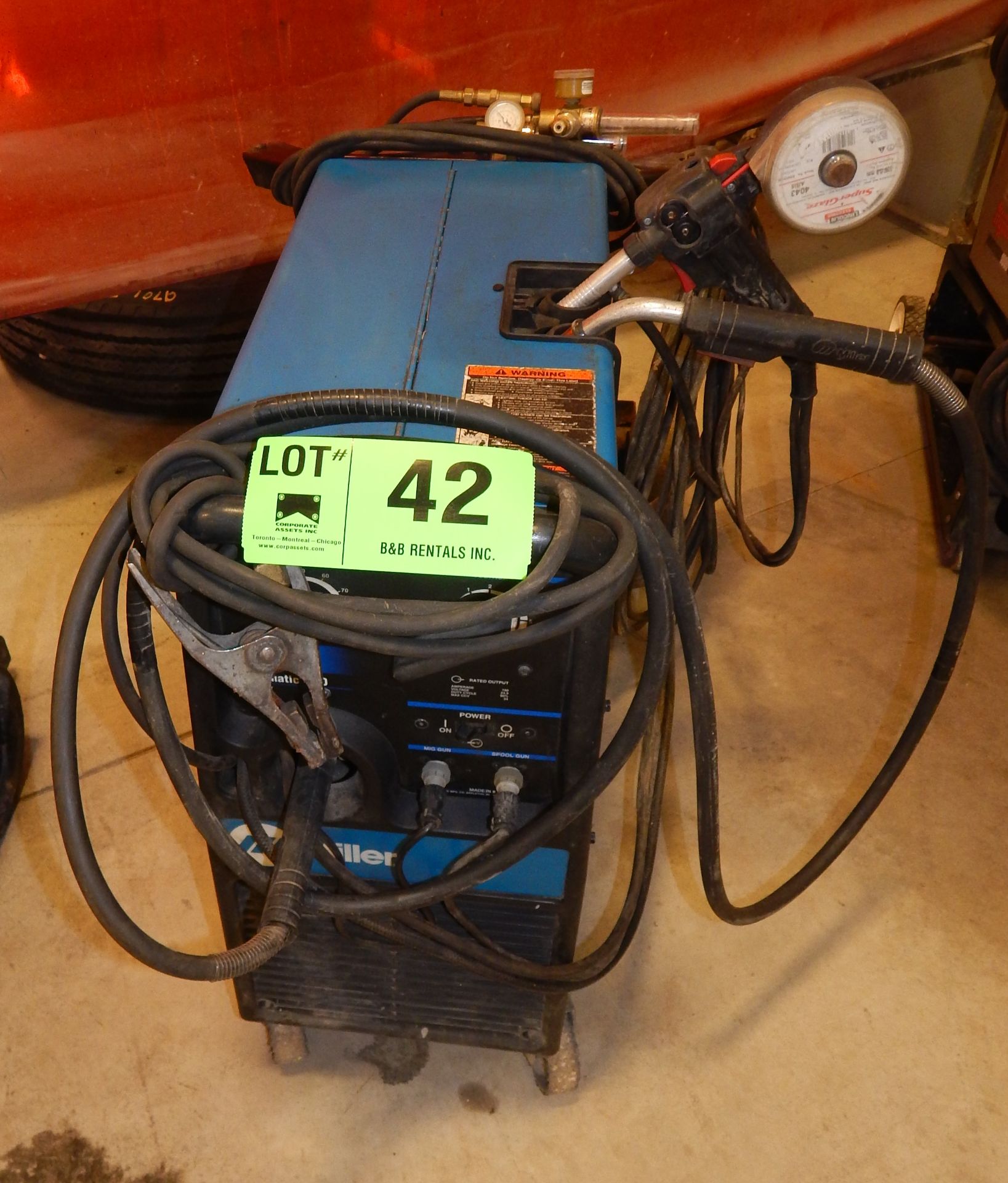 MILLER MILLERMATIC 210 DIGITAL MIG WELDER WITH CABLES AND GUN S/N: LE358063