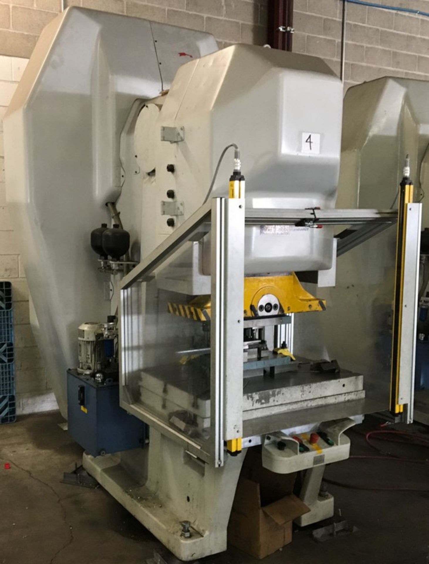 EBU (2010) H-125F, 125 TON ECCENTRIC HIGH SPEED GAP FRAME STAMPING PRESSES WITH 85 SPM STANDARD