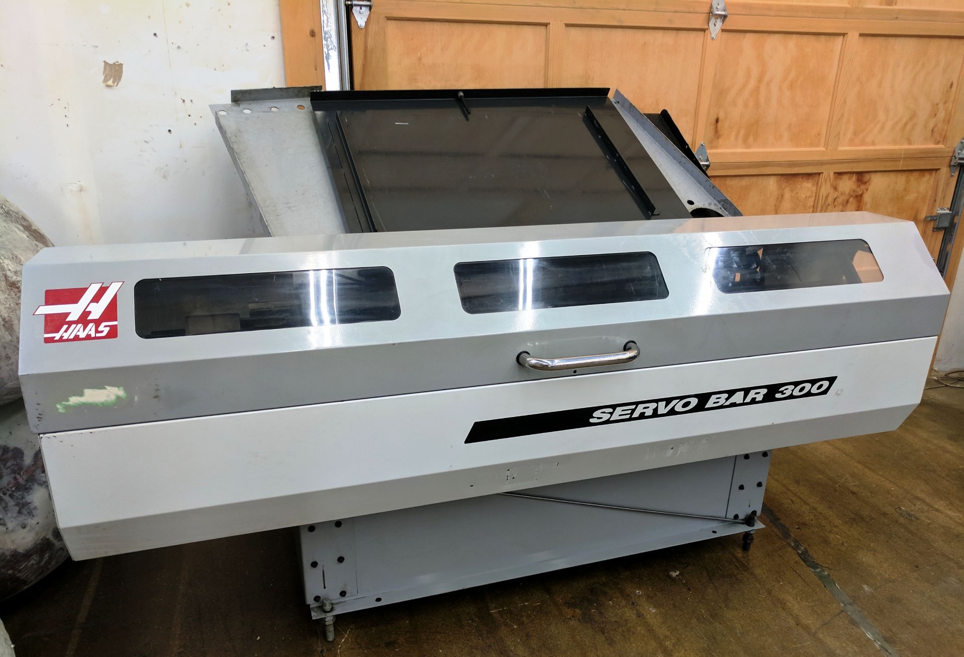 HAAS SERVO BAR 300 AUTOMATIC BAR FEEDER, S/N: 91769 (LOCATED AT 5476 GORVAN DR, MISSISSAUGA, ON) (