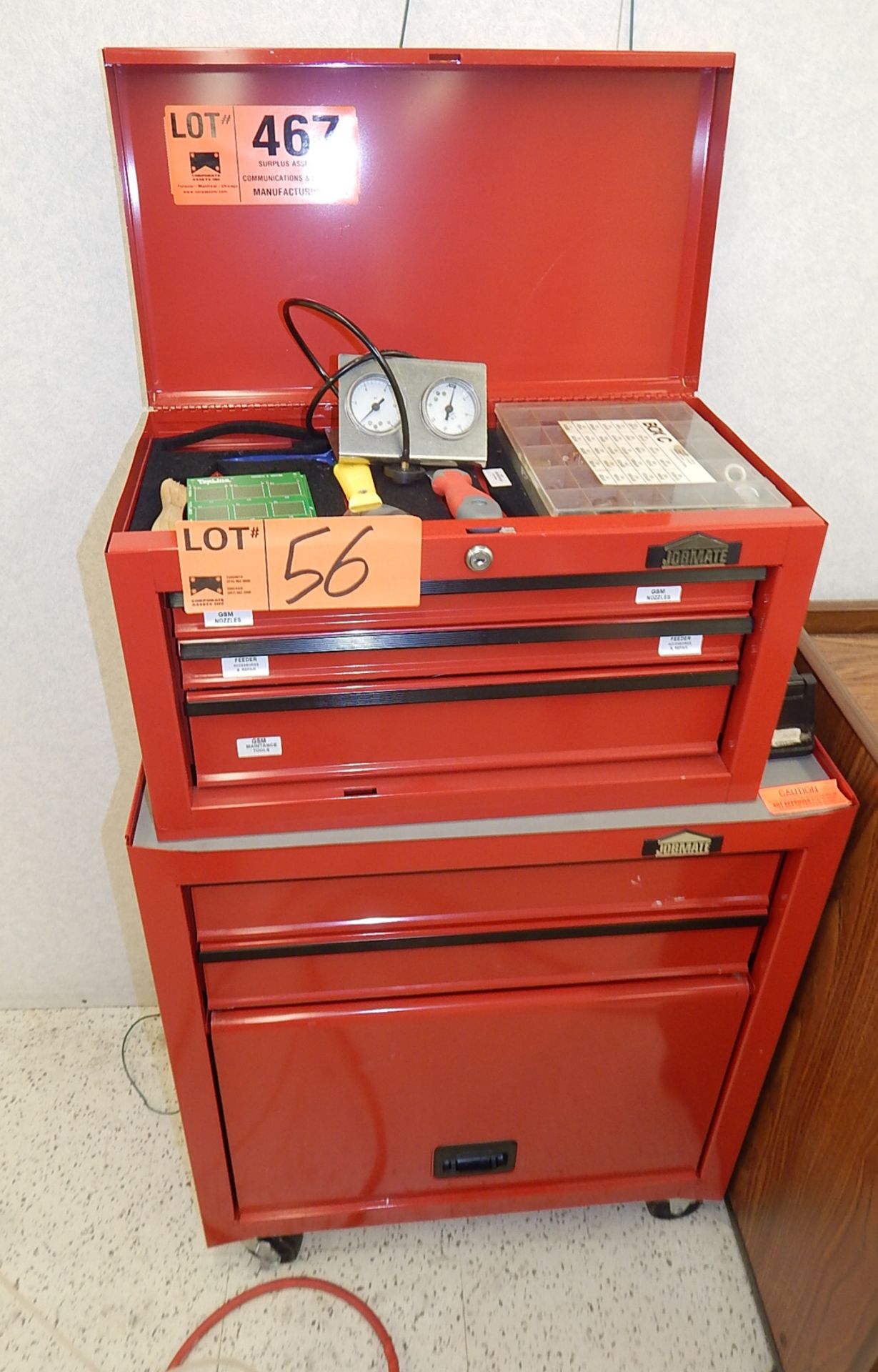 LOT/ TOOLBOX WITH CONTENTS