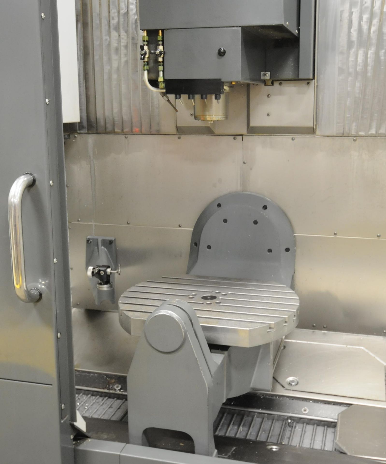 HAAS (2014) UMC-750 5-AXIS CNC VERTICAL MACHINING CENTER WITH HAAS CNC CONTROL, 19.7" DIAMETER - Image 3 of 3