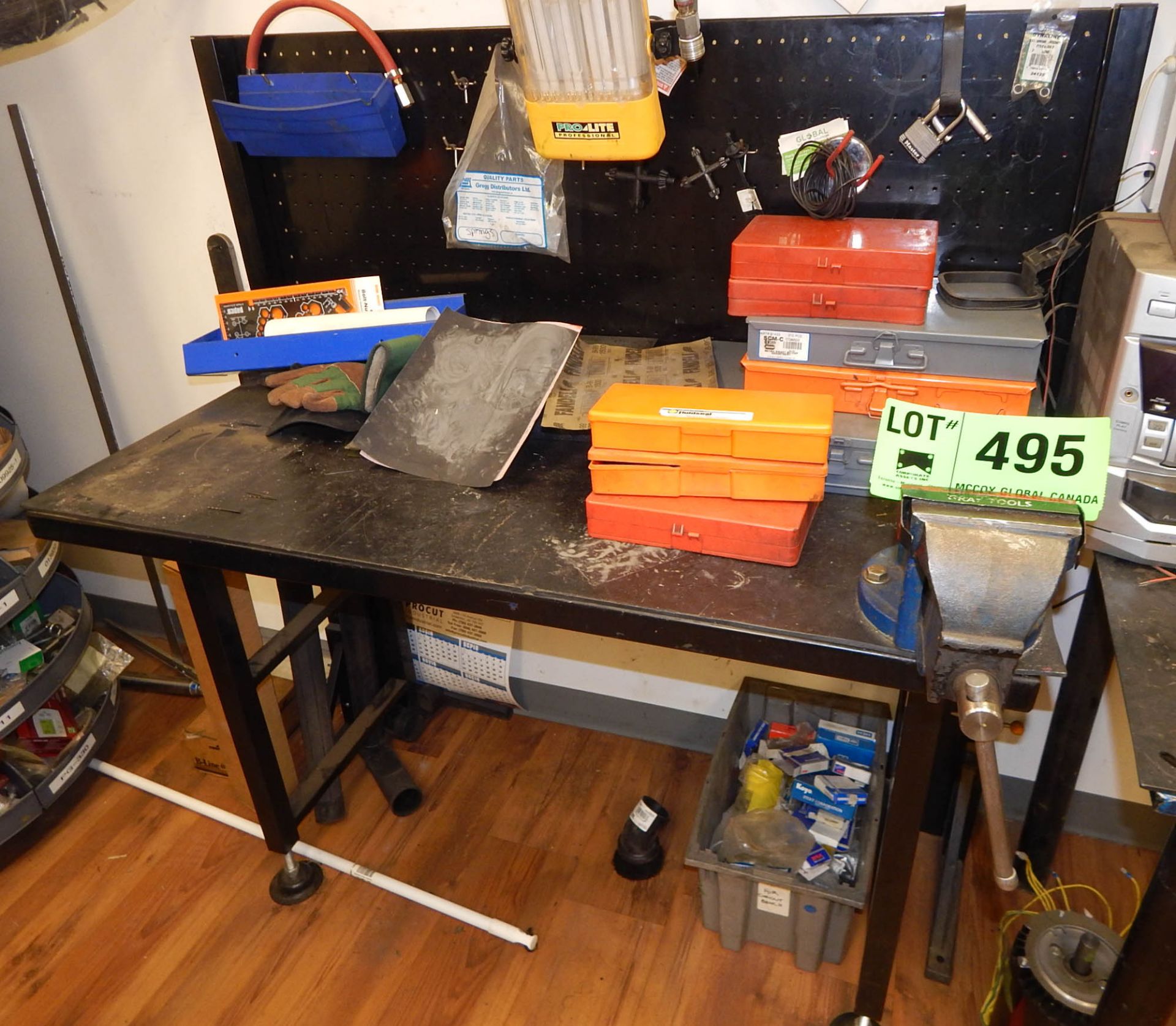 STEEL WORK BENCH WITH VISE