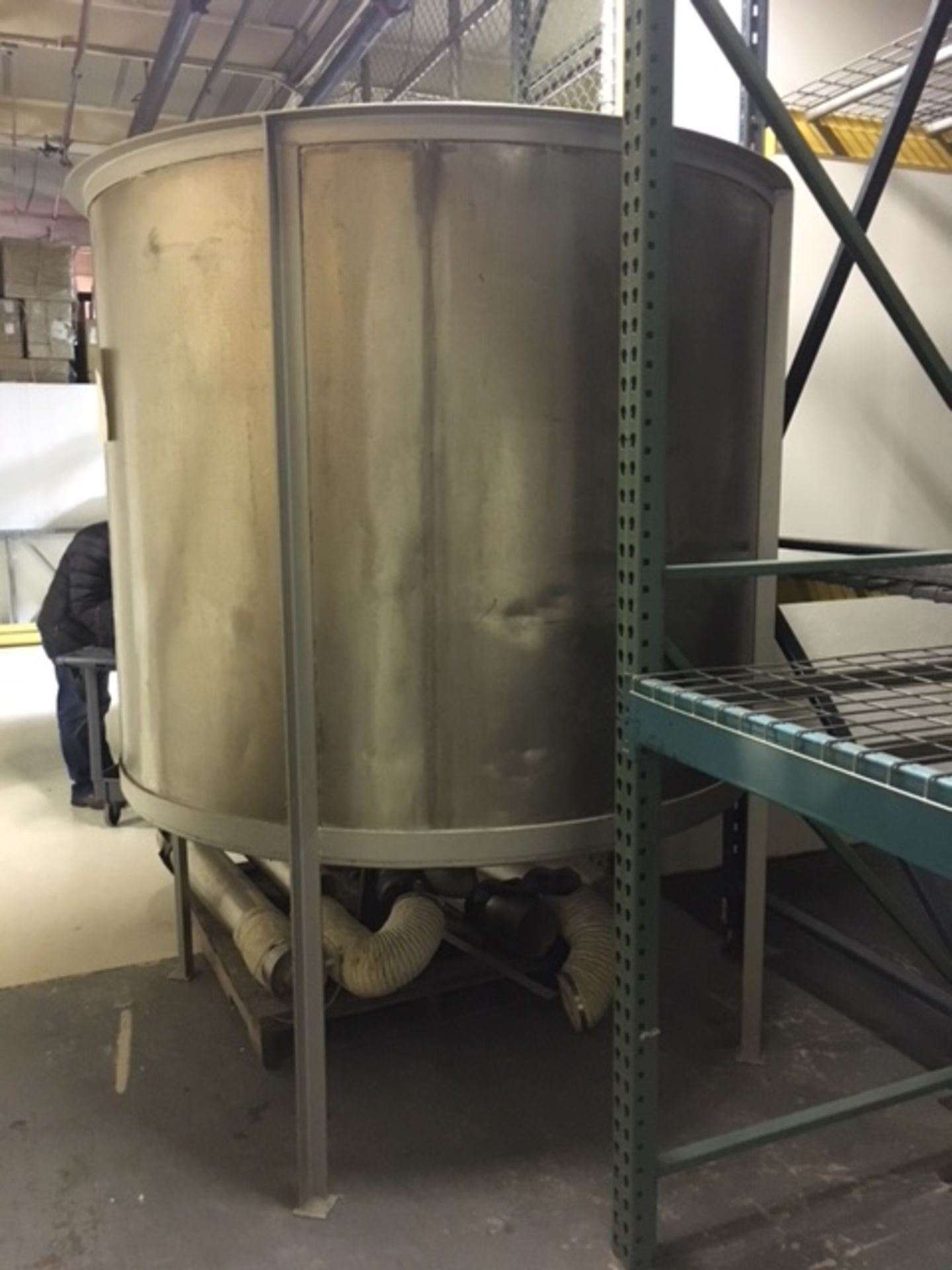 1000 gallon stainless steel tank with cone bottom. 66" diameter x 70" deep with 4" discharge without - Image 2 of 2