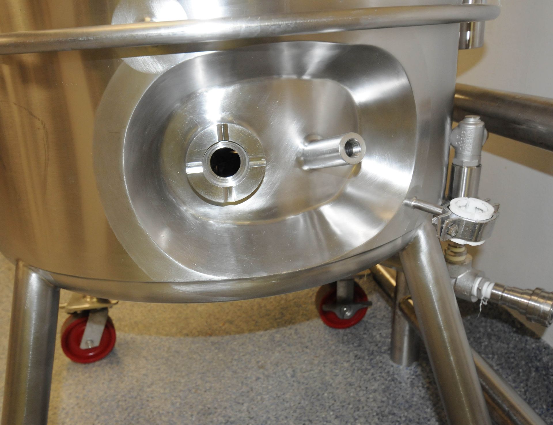 DCI (2009) AHF-M NANO PORTABLE JACKETED STAINLESS STEEL REACTOR VESSEL WITH 200 LITER CAPACITY, - Image 6 of 11