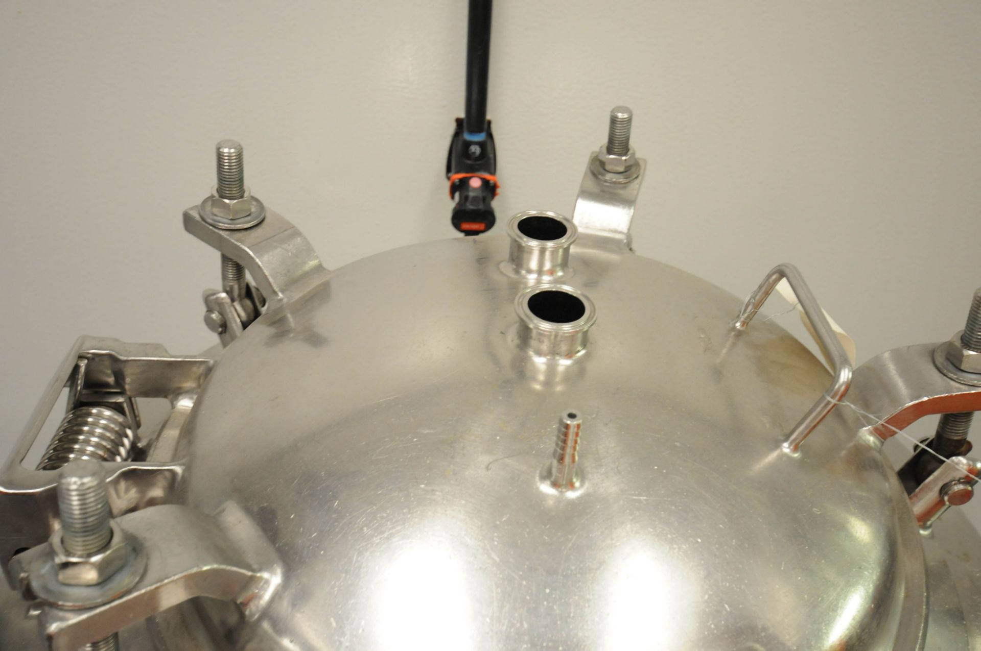 PRECISION STAINLESS (R&R 2012) 104742 PORTABLE SINGLE WALL STAINLESS STEEL TANK WITH 360 LITER CAP - Image 2 of 4