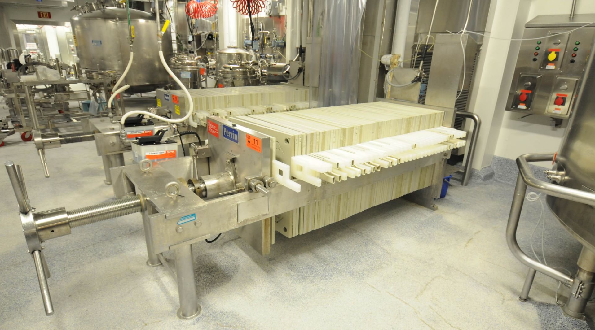 PERRIN US FILTER FP#4 STAINLESS STEEL FILTER PRESS WITH MANUAL CLOSE, HYDRAULIC ASSIST - Image 3 of 5