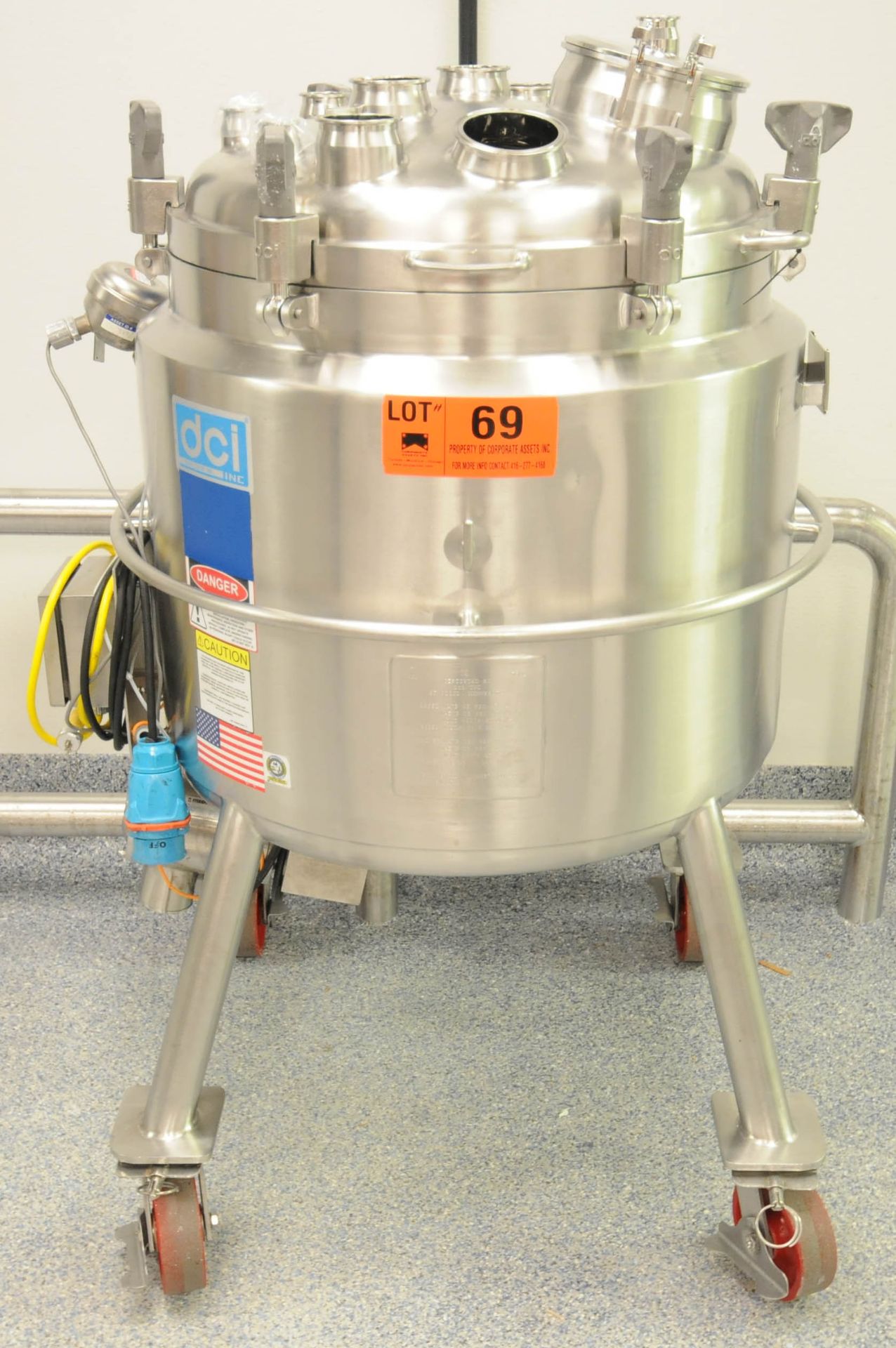 DCI (2009) AHF-M NANO PORTABLE JACKETED STAINLESS STEEL REACTOR VESSEL WITH 200 LITER CAPACITY,