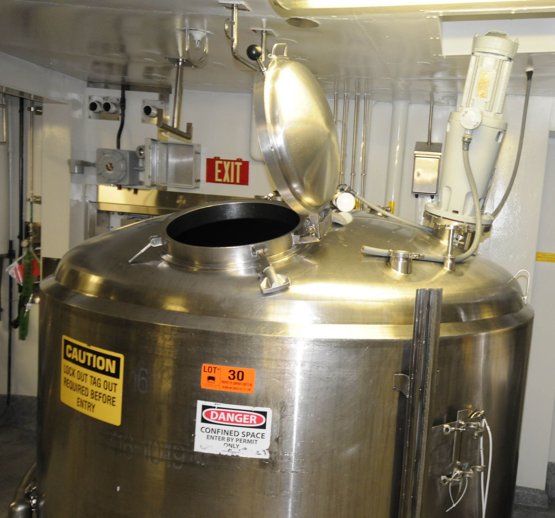 DCI T#16 (1999) (R&R 4/5/2016) STAINLESS STEEL JACKETED MIXING TANK WITH 6000 LITER CAPACITY, - Image 5 of 6