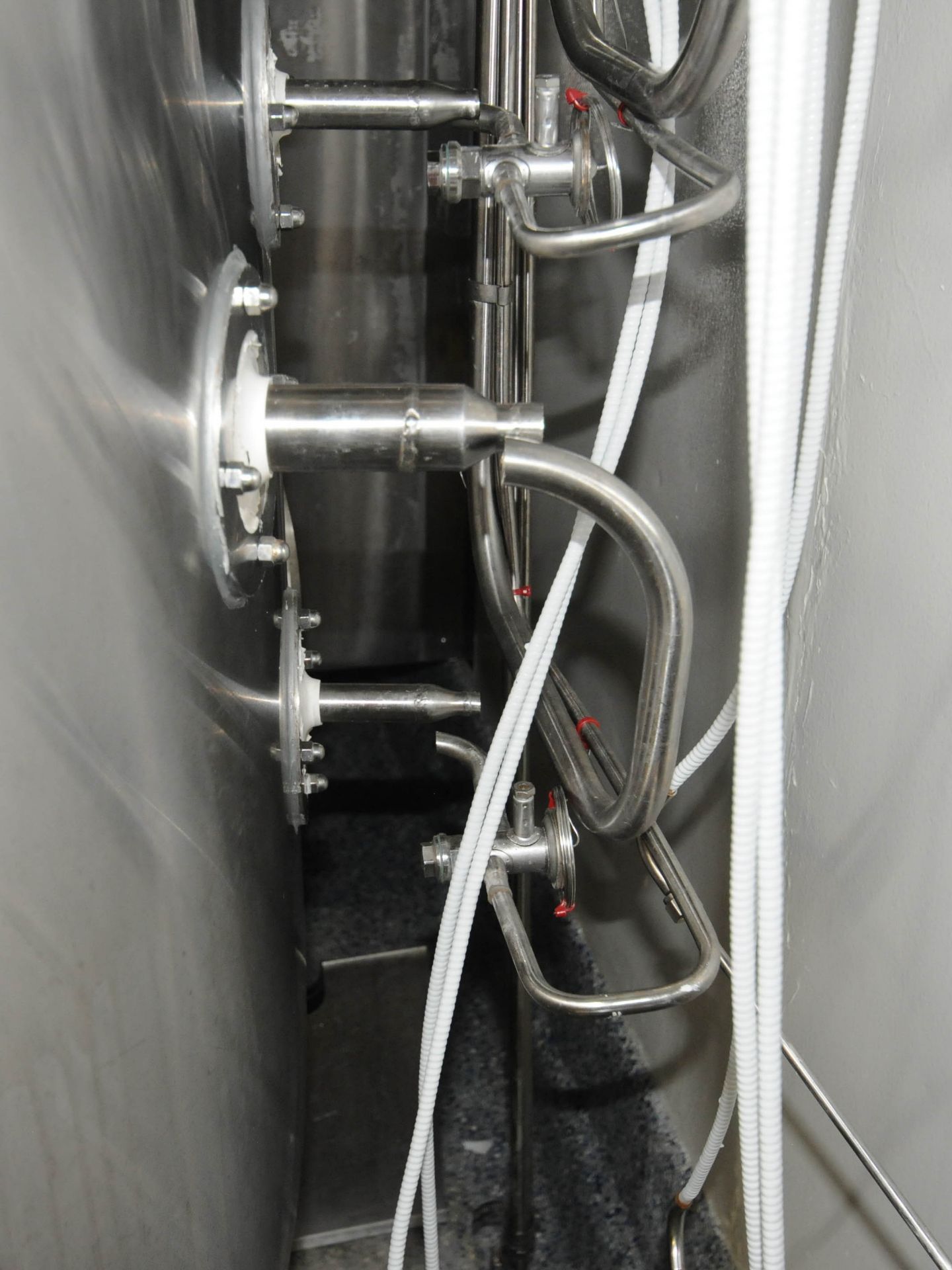 DCI T#17 (1999) (R&R 4/26/2016) STAINLESS STEEL JACKETED MIXING TANK WITH 6000 LITER CAPACITY, - Image 3 of 7