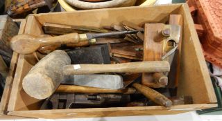 Quantity of vintage tools including plane, mallet, spirit levels, screwdrivers, etc.