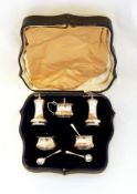 George V silver condiment set, five pieces viz:- two salts, two pepperettes and one mustard,