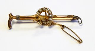 LOT WITHDRAWN Victorian bar brooch modelled as a riding crop,