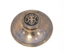 George V silver capstan inkwell with inlaid tortoiseshell hinged cover,
