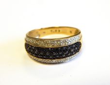 9ct gold ring set with diamond, approx. 0.