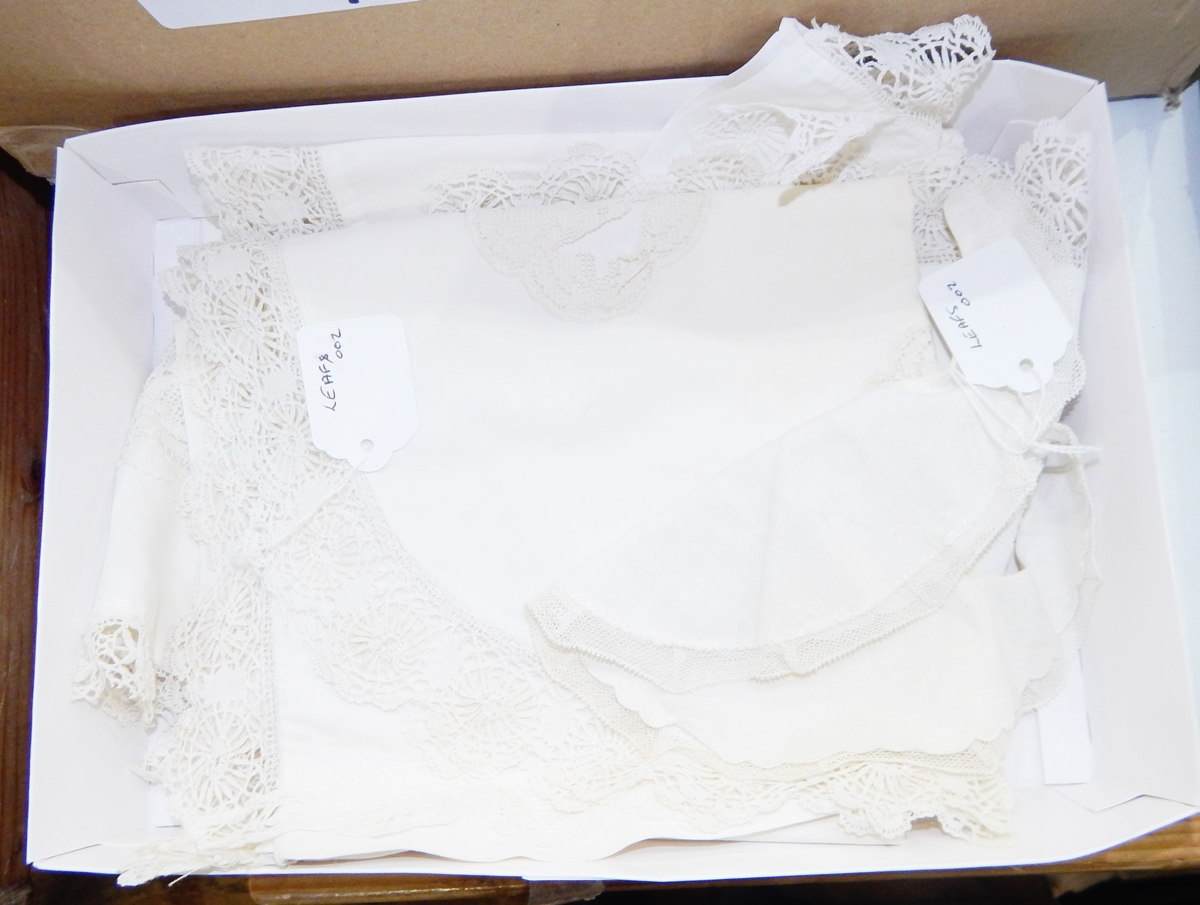 Quantity of linen etc, including an embroidered babies bib,