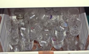 Quantity of assorted glassware,