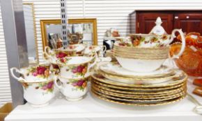 Royal Albert part tea service "Old Country Roses"