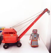 KO Robot and a Tri-Ang train (2)