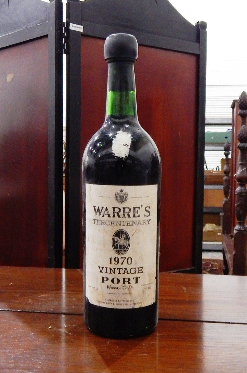 Case of seven bottles of Warre's Tercentenary 1970 vintage port in box