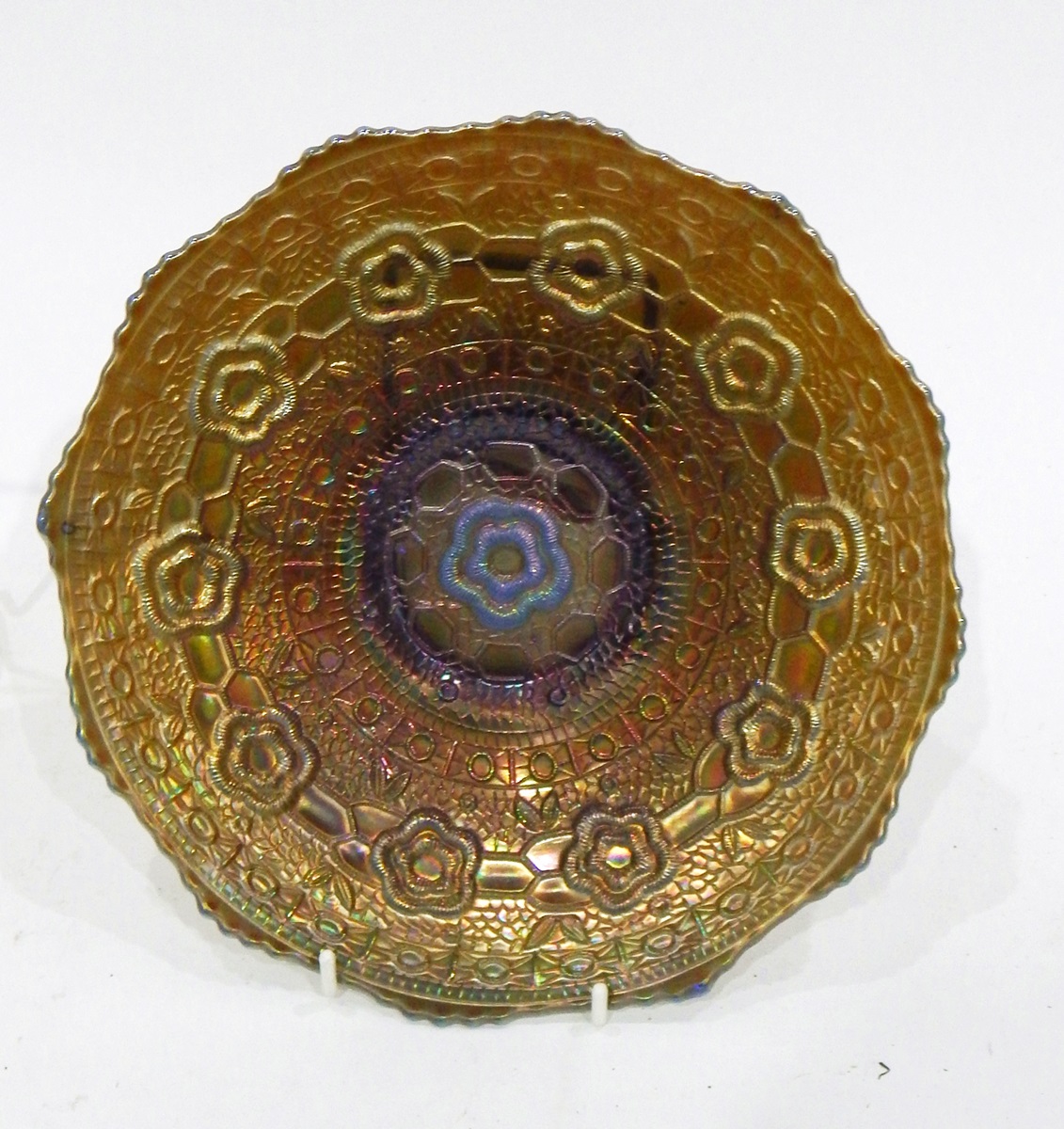 Three items of carnival glass in the 'Persian Medallion' pattern, - Image 7 of 7