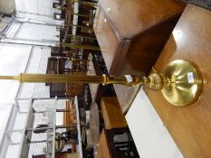 Brass table lamp with reeded column