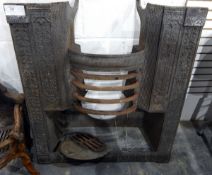 Large Victorian cast iron fire grate
