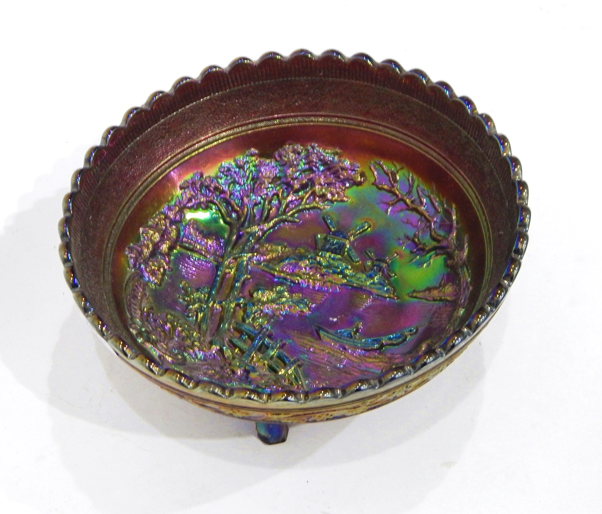 Fenton amethyst carnival glass dish in the 'Chrysanthemum' pattern, - Image 7 of 7