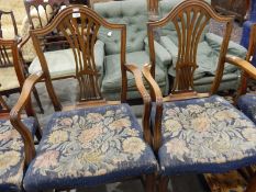 Set of six reproduction Hepplewhite-style mahogany dining chairs with pierced vase splats (6)