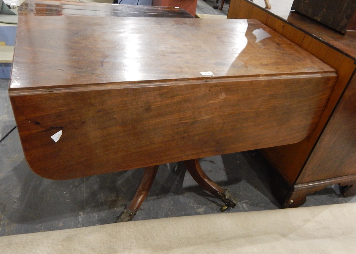 Mahogany pedestal Pembroke table