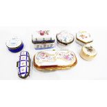 Quantity of porcelain and enamel trinket boxes (1 box)