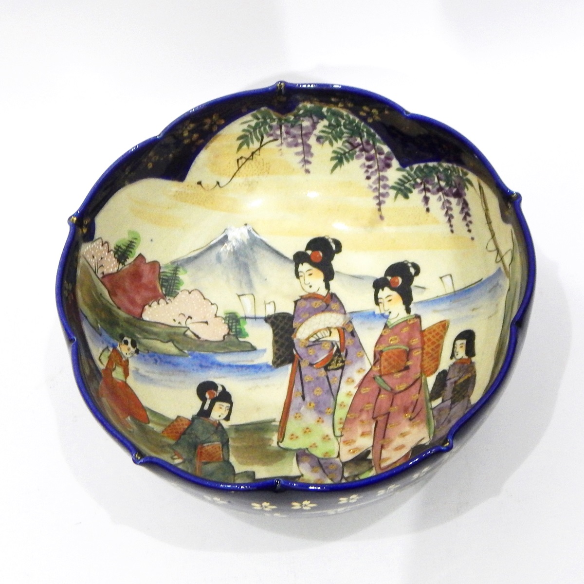 Japanese Satsuma bowl decorated with female figures at lakeside edge, - Image 2 of 2