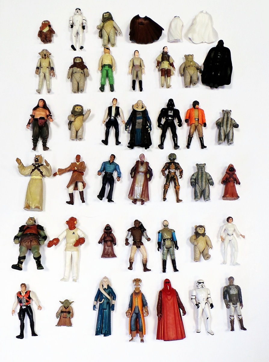 Large collection of Star Wars figures including original 1977 figures (approx.