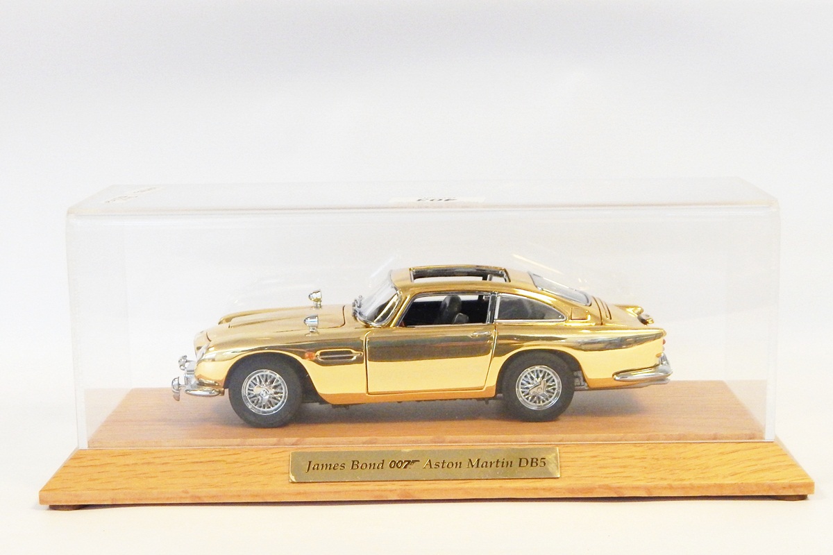 Danbury Mint special edition James Bond 007 Aston Martin DB5 with gold plating,