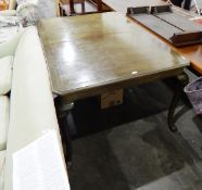 Panamanian hardwood (mahogany family) extending dining table on cabriole legs and hoof-type feet,