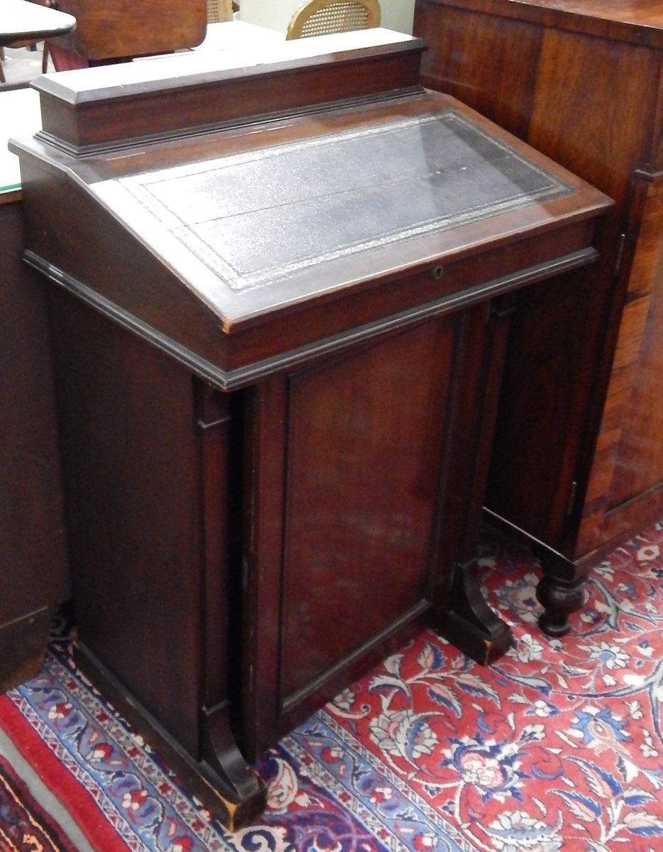 Early 20th century mahogany Davenport desk,