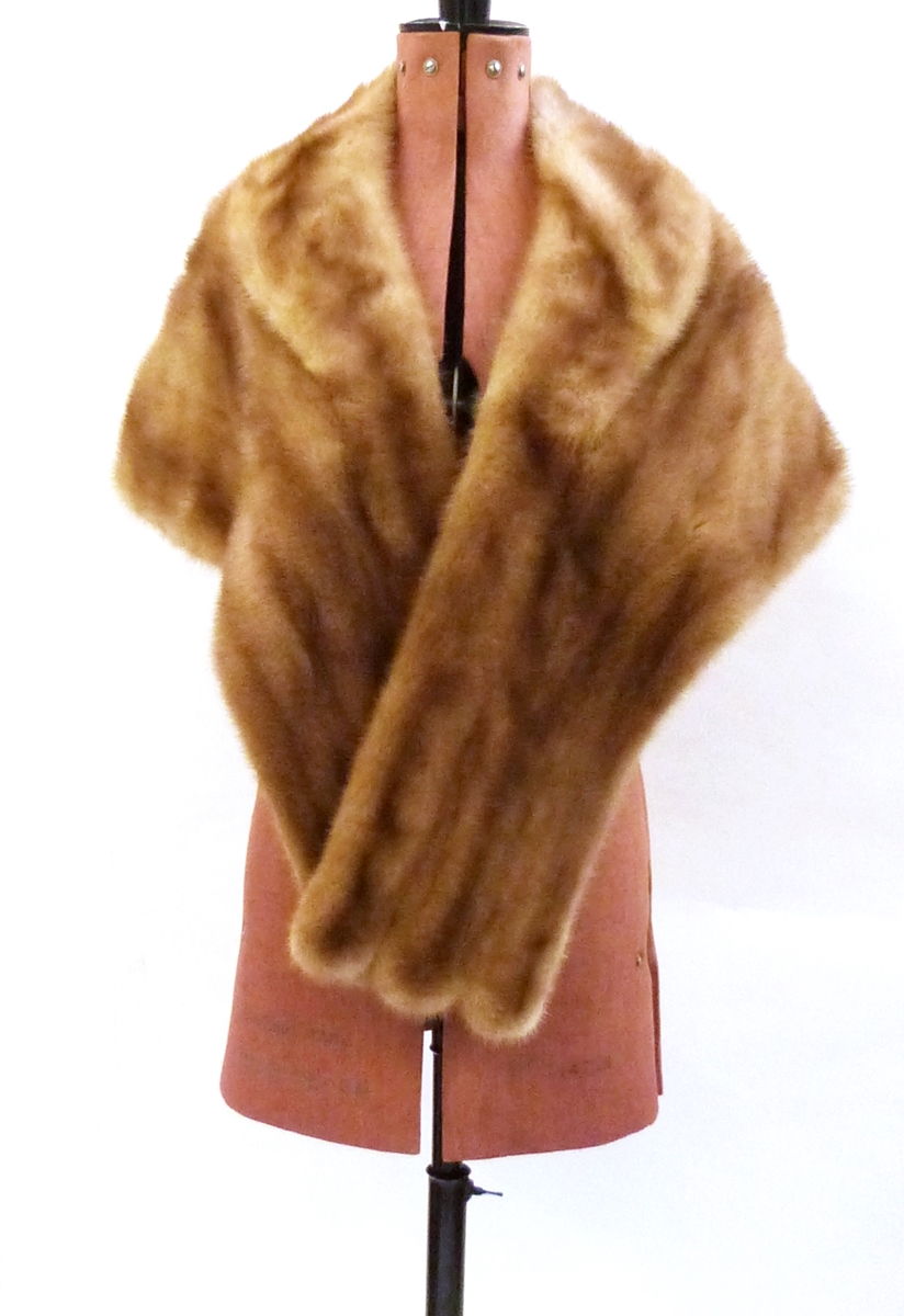 Short swing mink jacket with bracelet bell sleeves and a mink stole (2) - Image 2 of 2