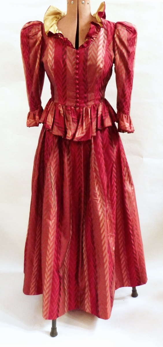 Magdalen Jebb 1980's silk evening suit with full-length skirt, bodice with peplum, puffed sleeves, - Image 3 of 4