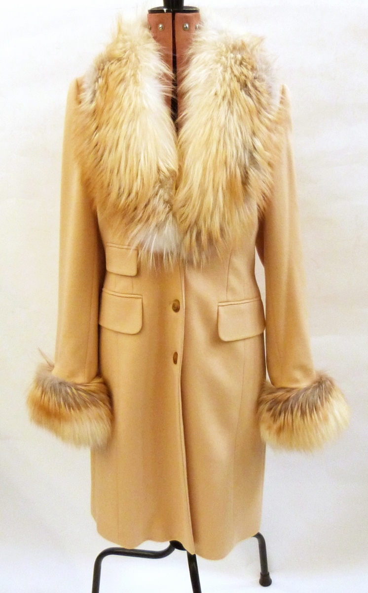 Escada 'Margaretha Ley' pure cashmere with fox fur collar overcoat, size European 36,