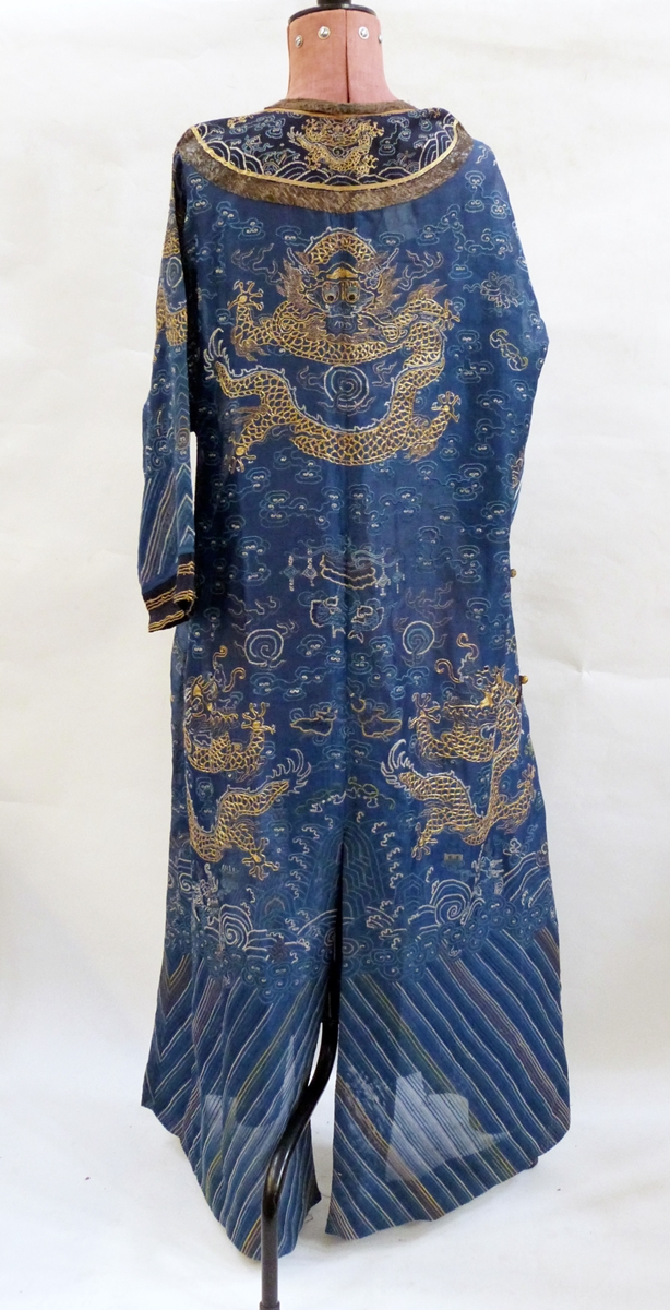 Chinese robe embroidered in gold thread and dragon, - Image 3 of 3