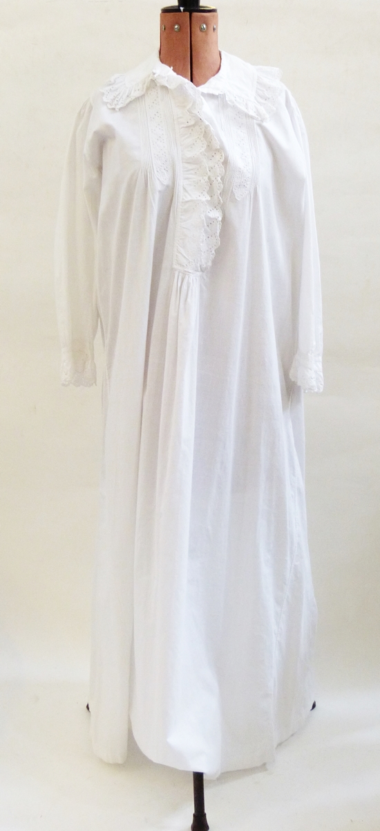 Four Victorian nightgowns trimmed with broderie anglaise and lace (4)