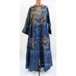 Chinese robe embroidered in gold thread and dragon,