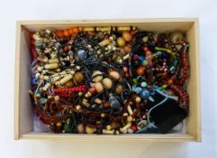 Quantity costume jewellery including beads