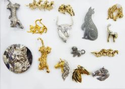 Large quantity of costume jewellery brooches mainly of horses including a diamante leopard,