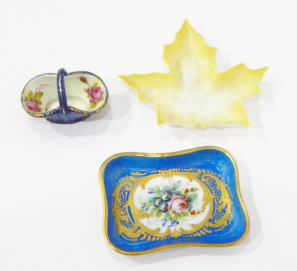 19th century Royal Worcester miniature basket with internal rose decoration, - Image 2 of 2