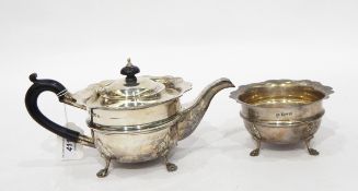Silver teapot, Chester 1910,