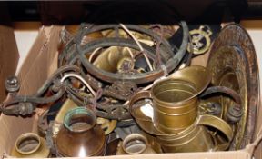 Very large quantity of metalware,