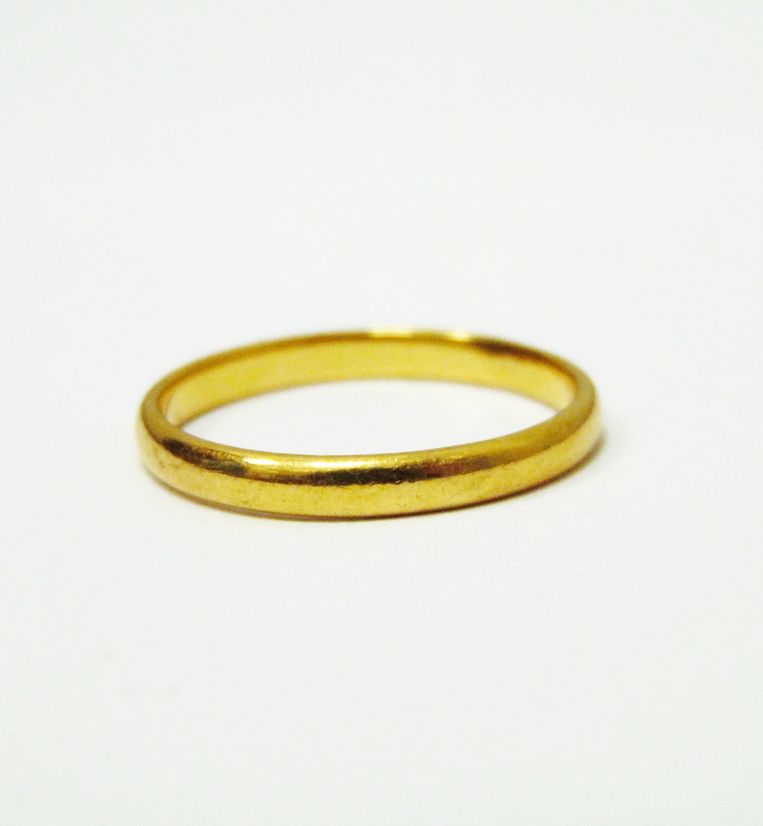 22ct gold wedding ring, approx. 2. - Image 2 of 2