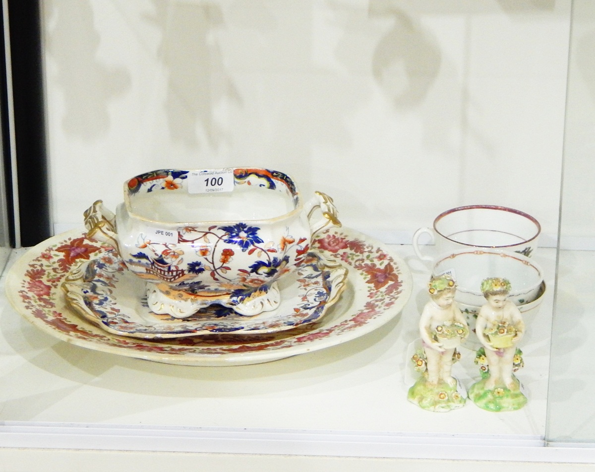 Two late 18th century porcelain tea bowls,