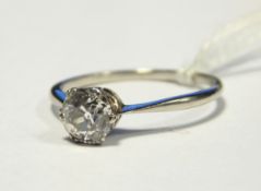 White metal solitaire diamond ring, the old brilliant-cut diamond measuring approx. 6.