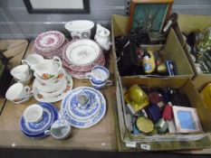 Large quantity of collectables, Alfred Meakin 'Romance' plates, blue and white ceramics,